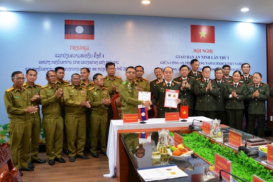 Công an Quảng Nam và Công an Sê Kông tổ chức giao ban an ninh lần thứ I năm 2024