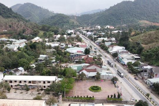 Khởi sắc Nam Giang