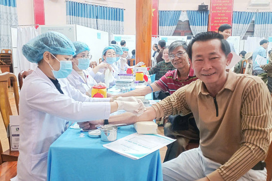 Đẩy nhanh tiến độ khám sức khỏe định kỳ hoặc khám sàng lọc miễn phí cho người dân
