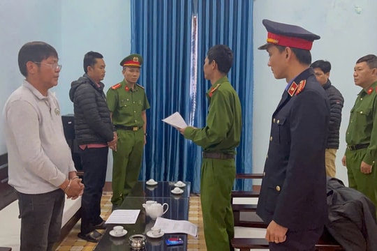 Trưởng phòng Quản lý đô thị TP.Hội An và một nhân viên bị bắt
