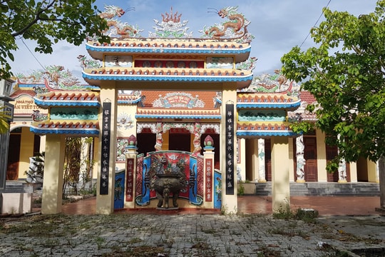 Tìm cội nguồn từ trang gia phả…