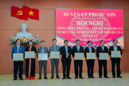 Phước Sơn phát triển 86 đảng viên mới năm 2024