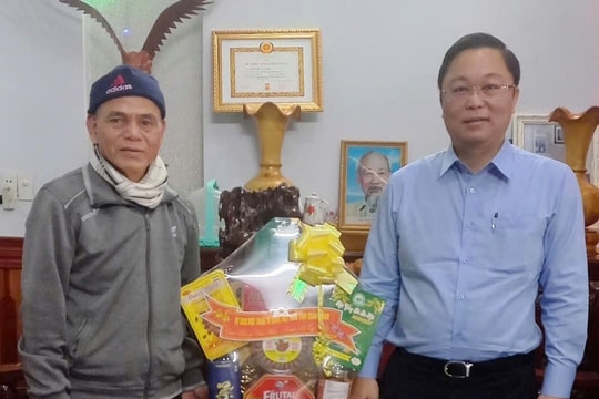 Mặt trận tỉnh Quảng Nam thăm, chúc tết người có uy tín tiêu biểu