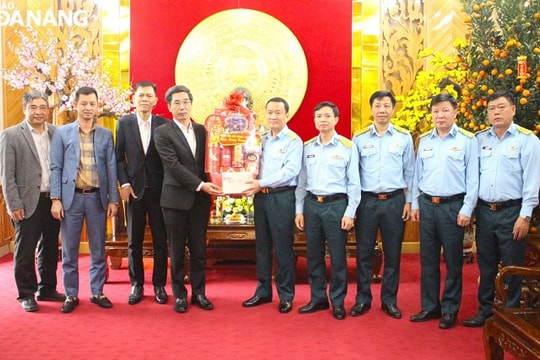 Lãnh đạo thành phố thăm, chúc Tết Nguyên đán Ất Tỵ 2025