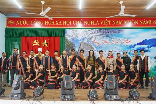 Ra mắt Câu lạc bộ sinh hoạt văn hóa dân gian xã Trà Don