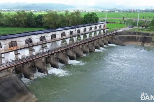 Theo dõi tình hình xâm nhập mặn và mực nước sông hạ thấp, vận hành bảo đảm cấp nước an toàn dịp Tết