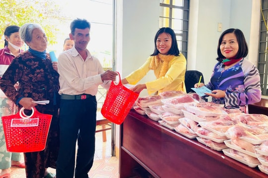 Xã Duy Trinh tổ chức “Phiên chợ tết 0 đồng”