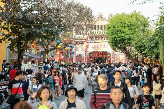 Dập dìu du khách về Quảng Nam du xuân