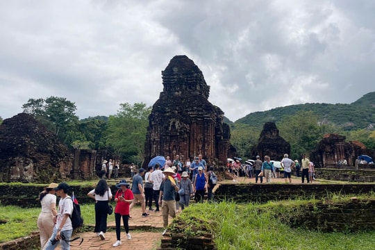 Mỹ Sơn đón 10.875 lượt khách dịp Tết Ất Tỵ 2025