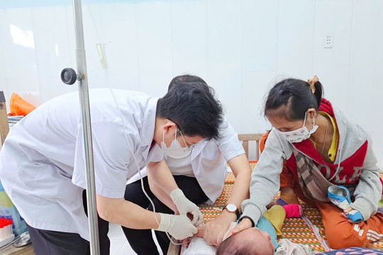 Bùng phát sốt phát ban nghi sởi: Người dân cần cẩn trọng đề phòng