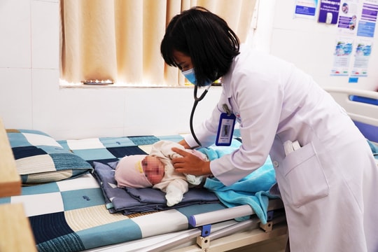 Điều trị thành công bệnh nhi 2 tháng tuổi mắc viêm cơ tim cấp