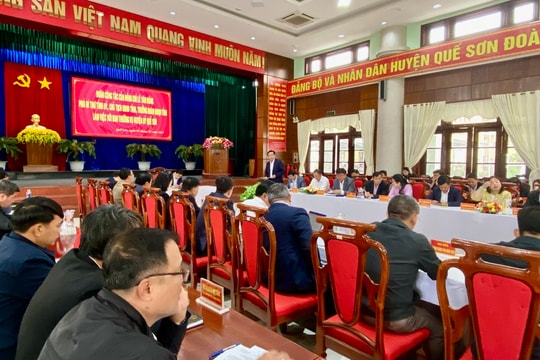 Chủ tịch UBND tỉnh Lê Văn Dũng làm việc với huyện Quế Sơn