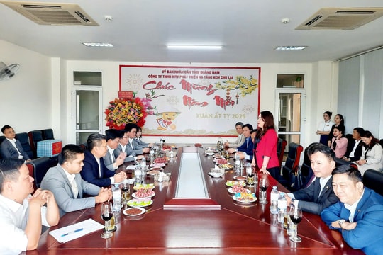 Lãnh đạo Tam Kỳ thăm, động viên doanh nghiệp đầu năm mới Ất Tỵ