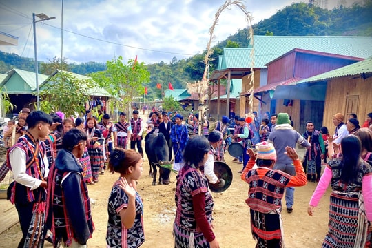 [Podcast] - Tết trong niềm vui hội làng