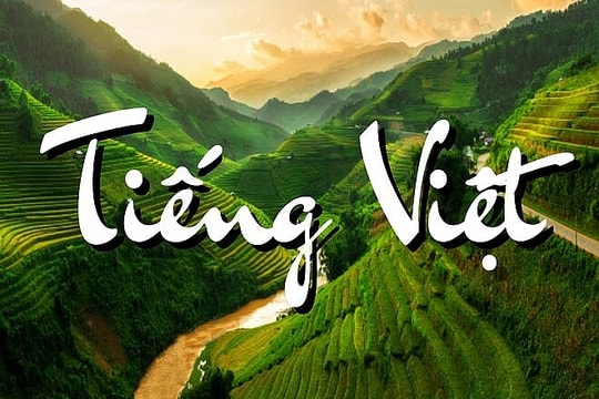 "Lạ kỳ" tiếng Việt