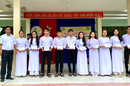 Thầy giáo Trịnh Thanh Thu - người vun đắp cho những ước mơ