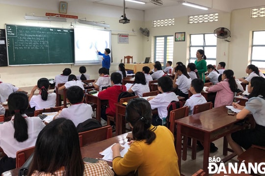 Hoàn thiện quy định cấm dạy thêm, học thêm đi vào thực chất