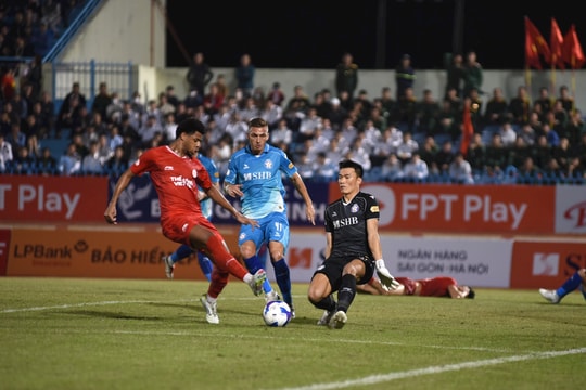 SHB Đà Nẵng gặp Thể Công Viettel ở vòng 13 V-League: Đội bóng sông Hàn đánh rơi chiến thắng ở phút bù giờ
