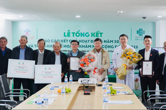 Hội người cao tuổi tỉnh Quảng Nam và Bệnh viện Mắt Sài Gòn Sông Hàn tổ chức lễ tổng kết hoạt động chăm sóc sức khỏe mắt năm 2024, triển khai hoạt động năm 2025