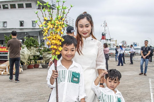 Tình yêu với người lính biển