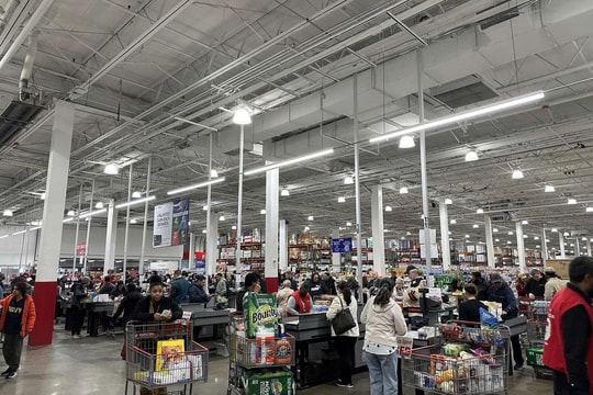 Người tiêu dùng Mỹ dưới thời thuế quan của Tổng thống Donald Trump