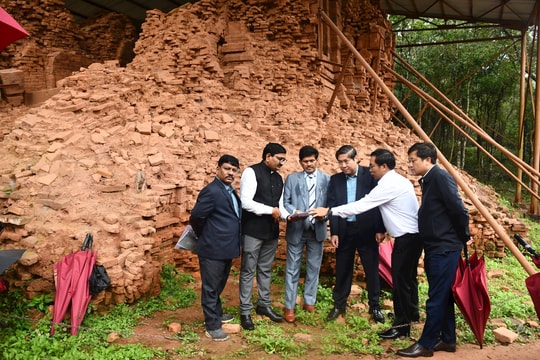 Nhanh chóng triển khai dự án trùng tu nhóm tháp E, F Mỹ Sơn