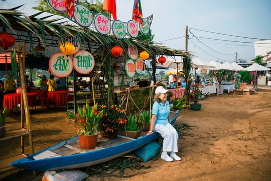 Về Cẩm Nam trải nghiệm ngày hội bắp nếp