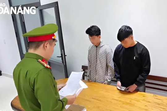 Khởi tố 2 thanh niên về hành vi 'Cướp tài sản' và 'Cố ý làm hư hỏng tài sản'
