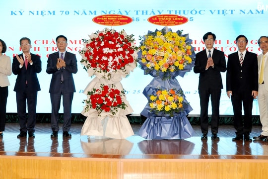 Phó Thủ tướng Chính phủ Lê Thành Long thăm, chúc mừng Bệnh viện C Đà Nẵng