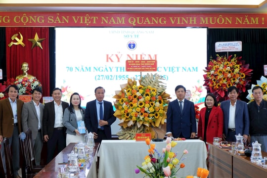 Bí thư Tỉnh ủy Lương Nguyễn Minh Triết thăm, chúc mừng ngày Thầy thuốc Việt Nam