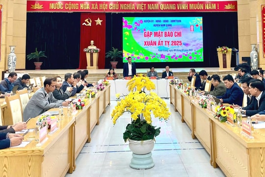 Nam Giang chọn xã Zuôih tổ chức đại hội điểm đảng bộ cấp xã