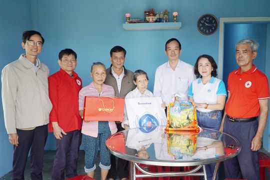 Hội Chữ thập đỏ thị trấn Nam Phước: cầu nối sẻ chia giúp đỡ người nghèo