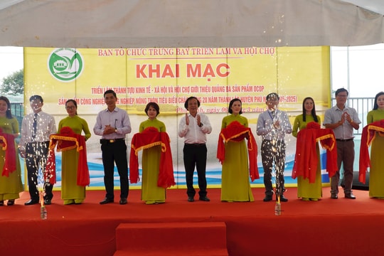 Phú Ninh khai mạc triển lãm thành tựu phát triển kinh tế - xã hội