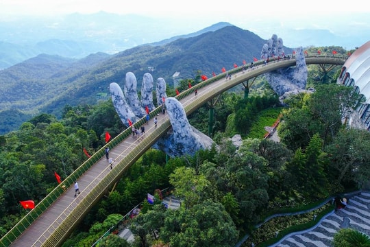 Mê mẩn với vẻ đẹp thần tiên của Bà Nà mùa săn mây