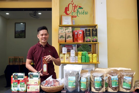 Hội thảo Lữ hành quốc tế - Quảng Nam 2025 tại Cổng trời Đông Giang: Trưng bày gần 50 sản phẩm OCOP, công nghiệp nông thôn tiêu biểu