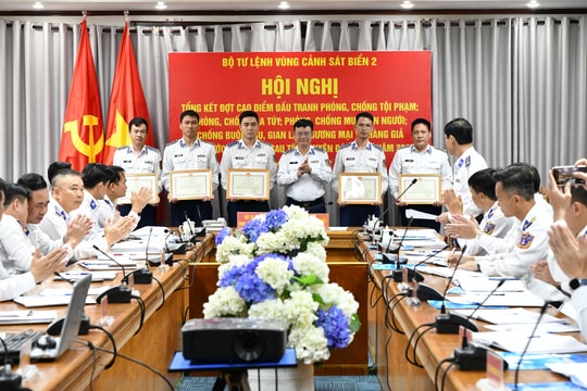 Vùng Cảnh sát biển 2 xử phạt vi phạm hành chính 42 tàu thuyền trong đợt cao điểm phòng chống tội phạm