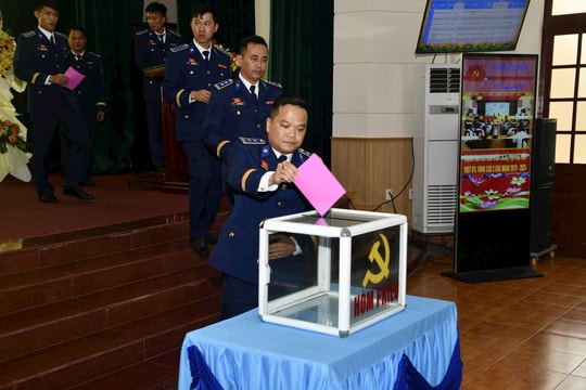 Hải đội 211 cảnh sát biển tổ chức đại hội đảng bộ bộ phận nhiệm kỳ 2025 - 2030