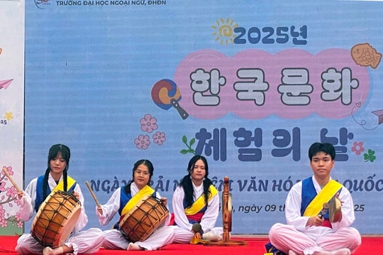 Gần 600 học sinh, sinh viên trải nghiệm văn hóa Hàn Quốc tại Đà Nẵng