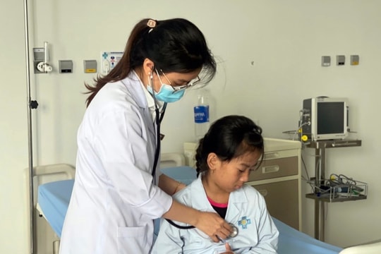 Bệnh viện Đại học Y khoa Phan Châu Trinh điều trị thành công bệnh nhi bị sởi biến chứng viêm phổi