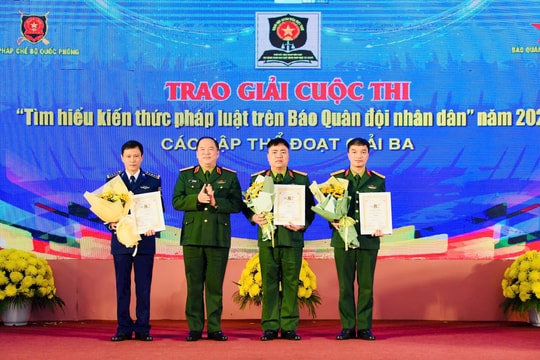 Bộ Tư lệnh Vùng Cảnh sát biển 2 đạt giải ba Cuộc thi “Tìm hiểu kiến thức pháp luật”