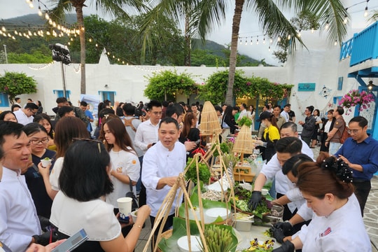 Đà Nẵng phát hành 5.000 "hộ chiếu ẩm thực" chào mừng 50 năm giải phóng thành phố