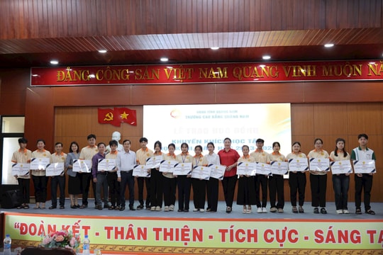 Trường Cao đẳng Quảng Nam trao 138 suất học bổng cho học sinh sinh viên