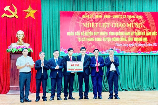 Lãnh đạo huyện Duy Xuyên thăm, tặng quà tại huyện Nông Cống (Thanh Hóa)