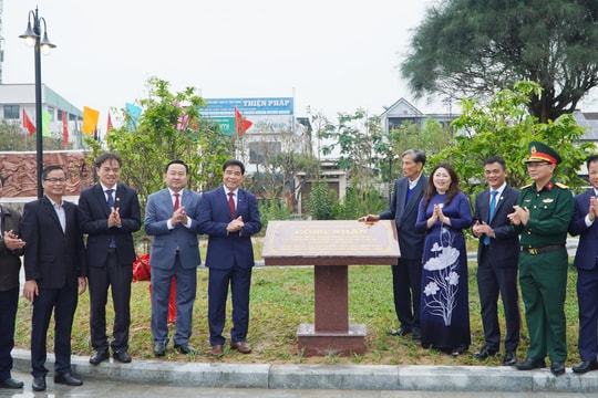 Tam Kỳ gắn biển công trình chào mừng 50 năm giải phóng quê hương