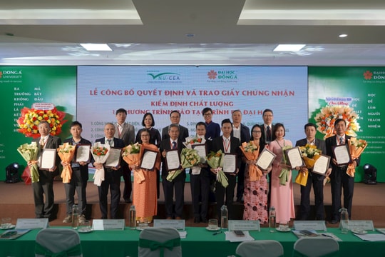 Đại học Đông Á có thêm 11 chương trình đào tạo đạt chuẩn chất lượng giáo dục