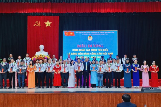 Biểu dương 50 công nhân lao động tiêu biểu là đảng viên