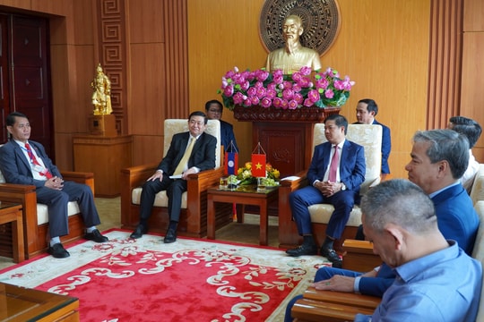 Bí thư Tỉnh ủy Lương Nguyễn Minh Triết tiếp lãnh đạo tỉnh Salavan (Lào)