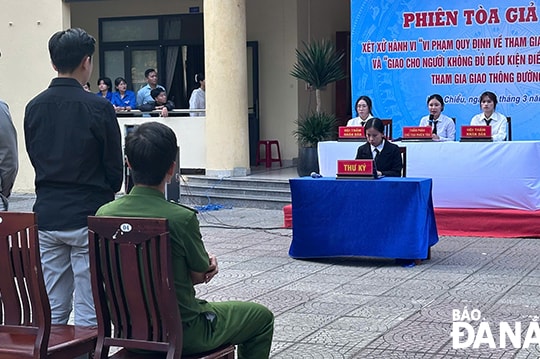 Phiên tòa giả định – bài học thực tiễn về pháp luật giao thông