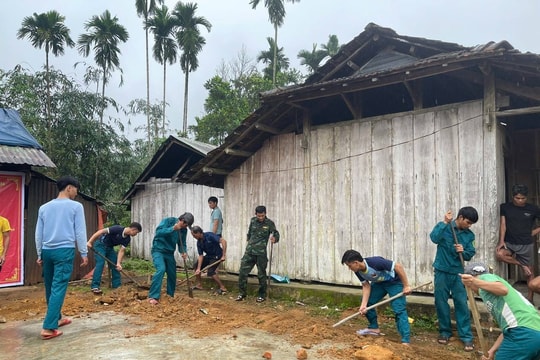Tinh thần xung kích giúp dân xóa nhà tạm ở Bắc Trà My