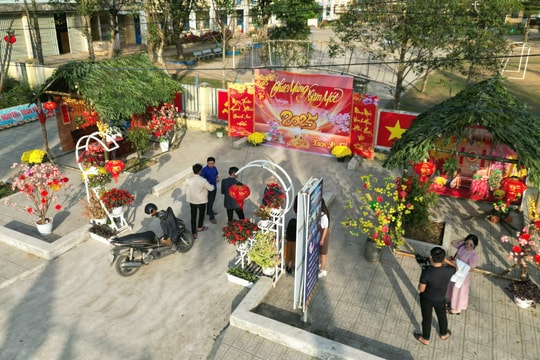 Phú Ninh trao thưởng cuộc thi trang trí “Tuyến đường đẹp” đón xuân Ất Tỵ năm 2025